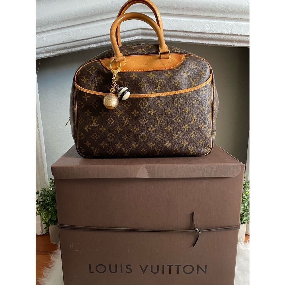 🛍️ LOUIS VUITTON Monogram 1993 Deauville with certificate of authenticity.